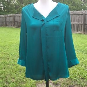 The limited lightweight long sleeve blouse Medium